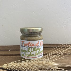 Crème d'olive aux herbes de provence du local en bocal